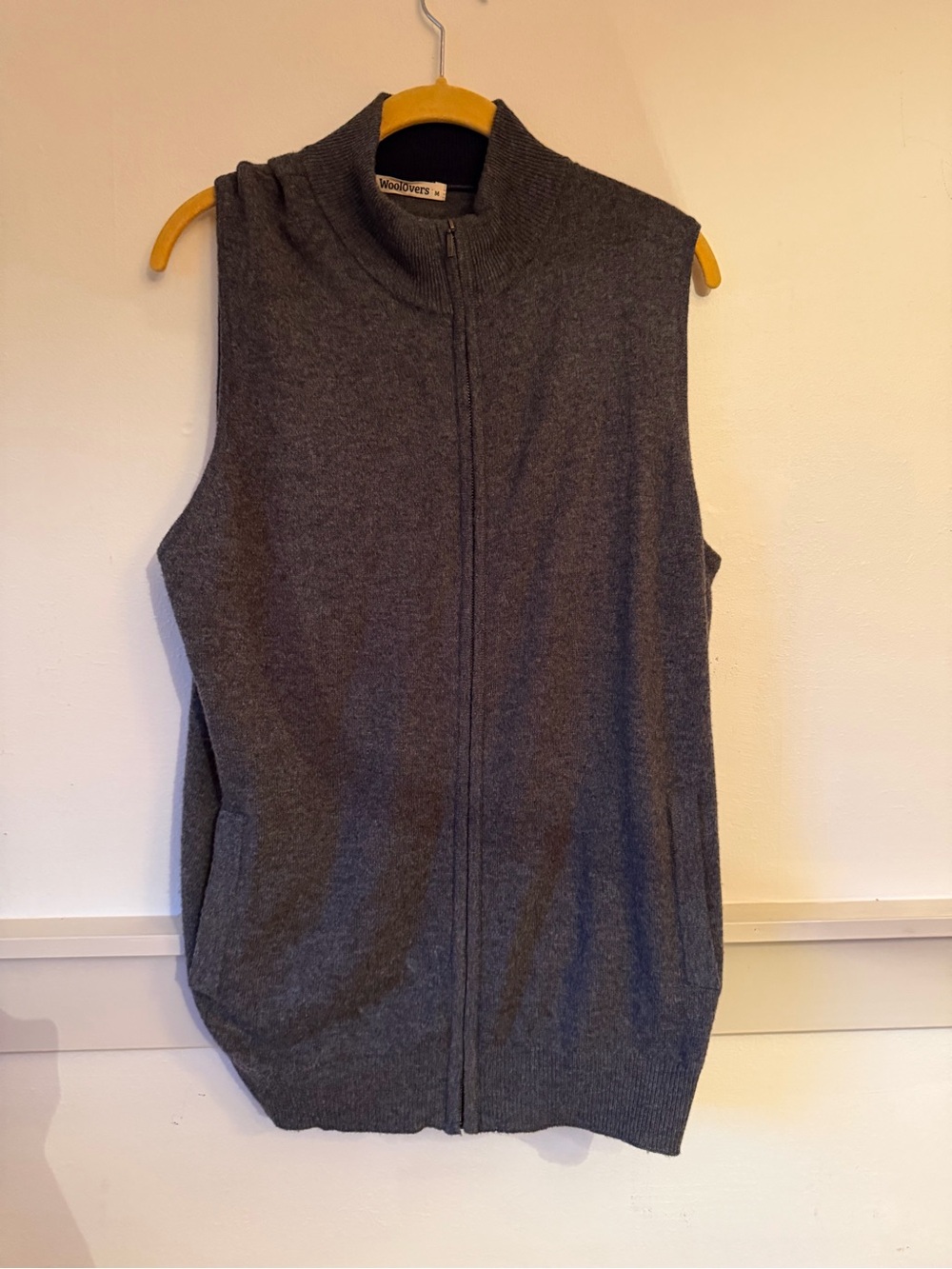 Woolovers Men's Charcoal Gray Zip Vest